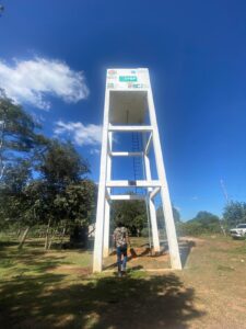 Acceso al agua potable en la comunidad indígena de San Juancito, Bolivia, gracias a un proyecto de cooperación internacional.